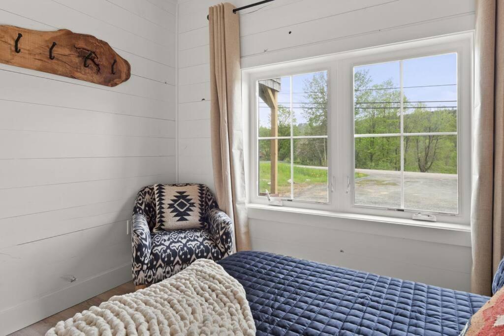 Charming & Freshly Restored Farmhouse 1 Mile From Center Of Stowe Exterior foto